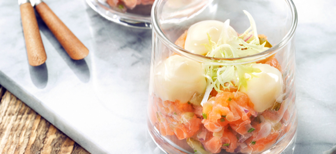 Tartare de saumon et sa crème au gouda