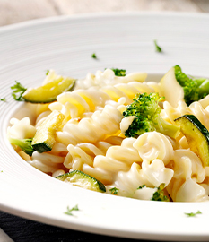 Fusilli met romige brie, broccoli en courgette