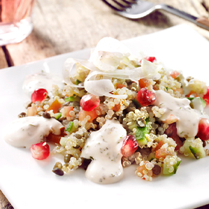 Quinoa-Salat mit Linsen und Ziegenkäsedressing