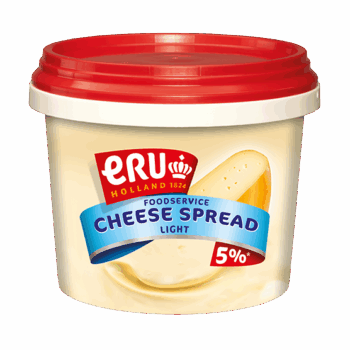 Club de saumon avec du fromage maigre de Gouda et de l’avocat