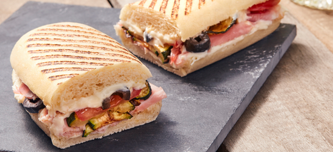 Panini à la provençale au brie fondu