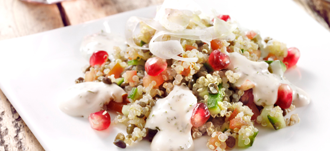 Salade de quinoa aux lentilles, vinaigrette au fromage de chèvre