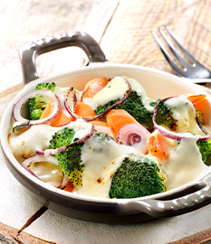Gratin of vegetables with brie