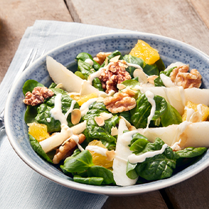 Spring salad with a blue cheese dressing