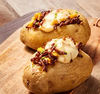 Privé: Gepofte aardappel met gehakt en mais