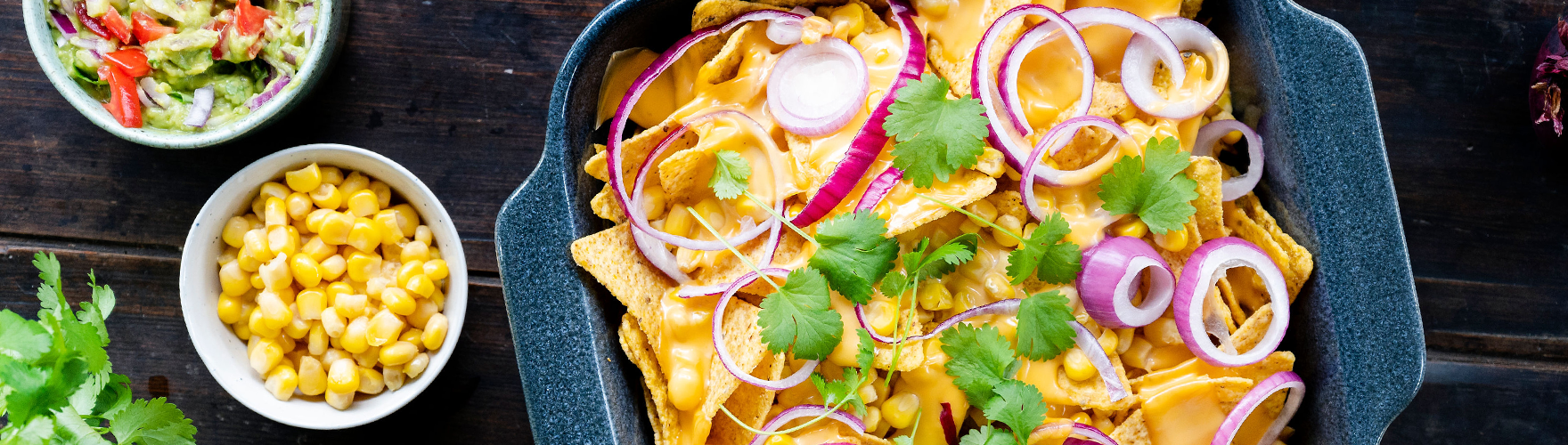 Nacho's uit de oven met kaas en guacamole
