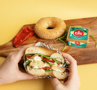 Bagels met gegrilde paprika en ERU Goudkuipje Plantaardiger
